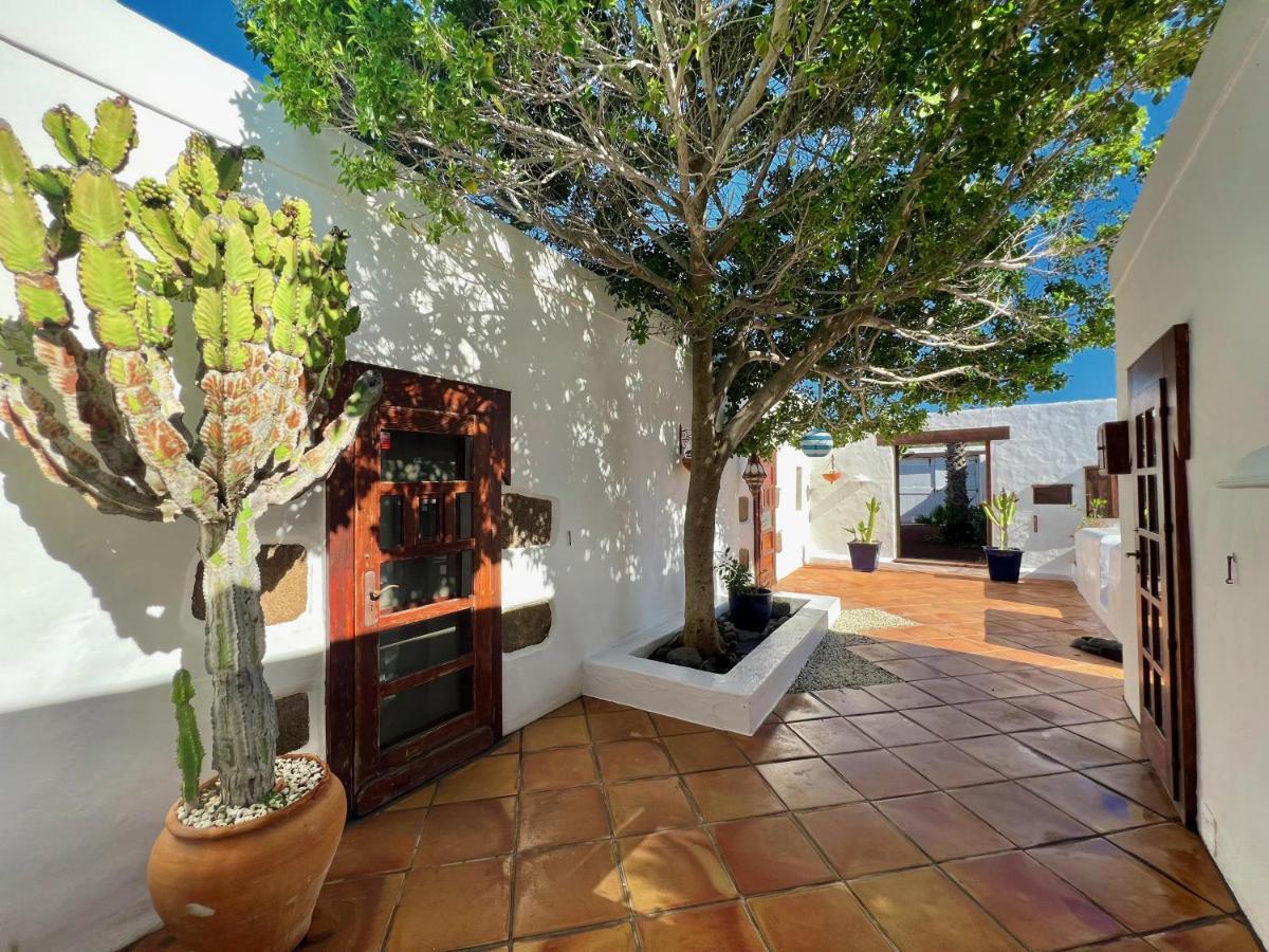 Stylish Getaway With Secluded Patio In Lava Finca Уга Экстерьер фото