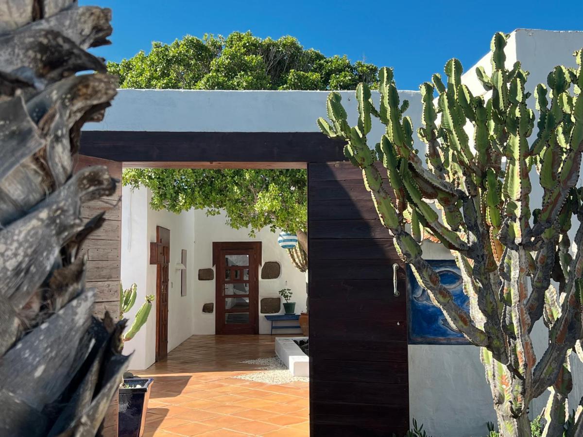 Stylish Getaway With Secluded Patio In Lava Finca Уга Экстерьер фото