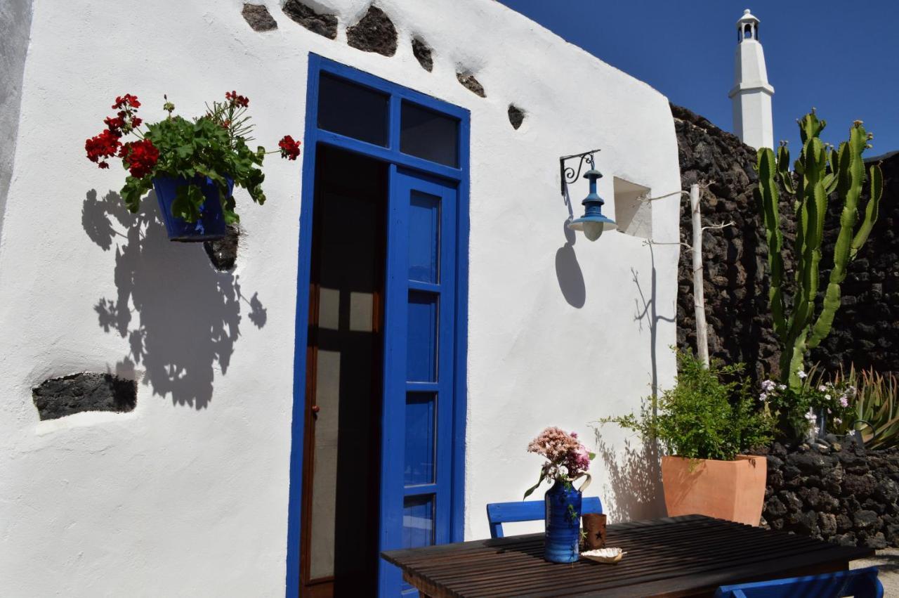 Stylish Getaway With Secluded Patio In Lava Finca Уга Экстерьер фото