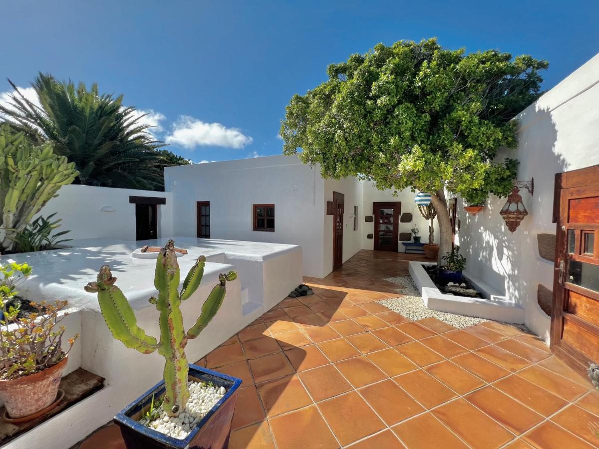Stylish Getaway With Secluded Patio In Lava Finca Уга Экстерьер фото